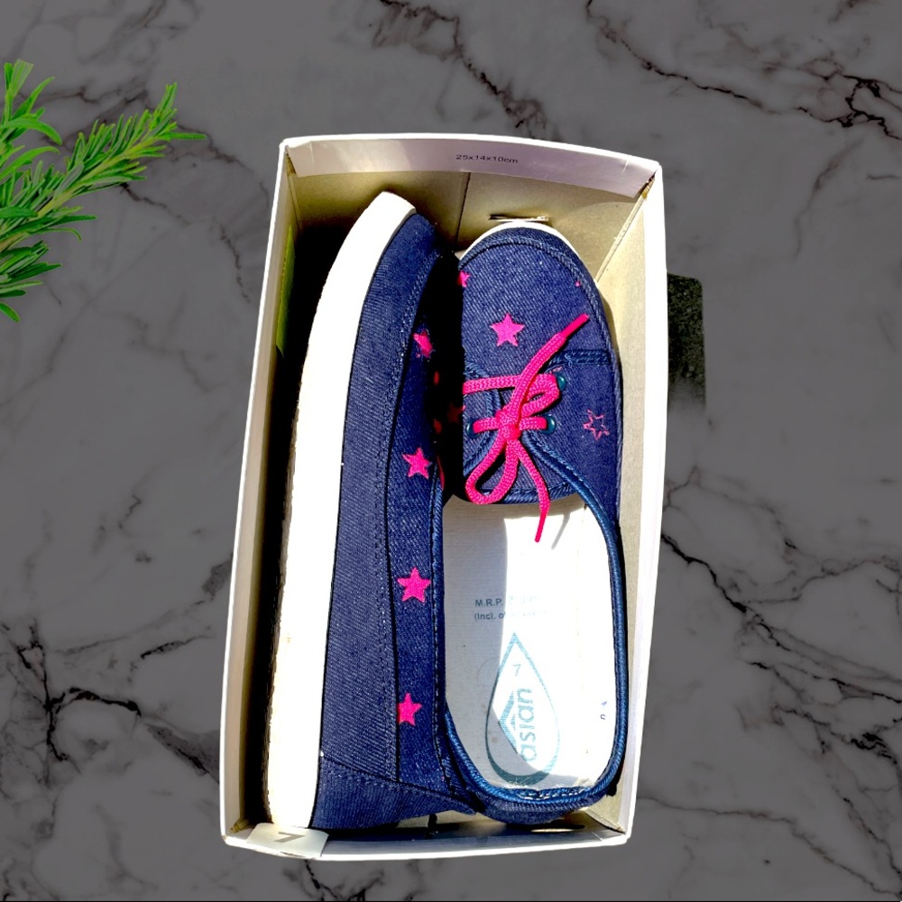 Canvas Tie Up Flat Shoes